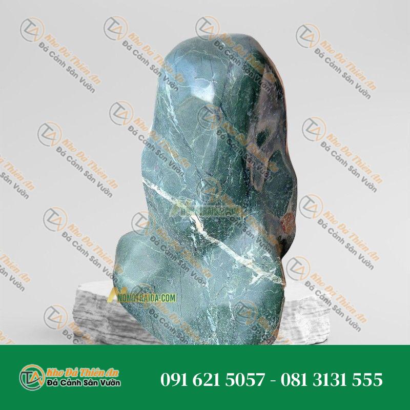 Đá Tảng Xanh Lục Mài Bóng Trấn Yểm 2.7m