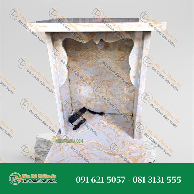 Mẫu Bàn Thờ Ông Địa Bằng Đá Hoa Cương Vàng Vân Sóng Cao 79cm