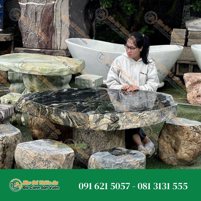 Bàn ghế đá trầm tích tự nhiên 6 ghế