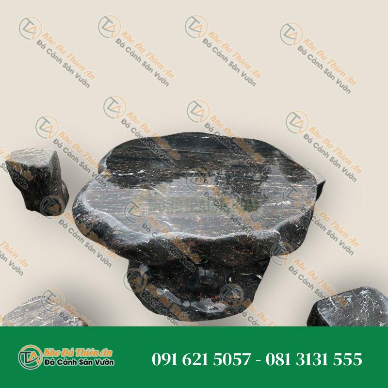 Bàn ghế đá trang trí sân vườn đá đen Hoà Bình 100x90x60cm