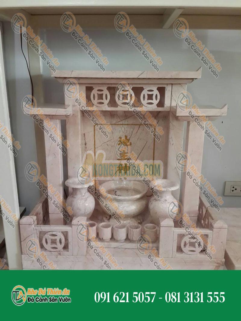 Bàn thờ ông địa, thần tài từ đá cẩm thạch hiện đại 3 mái, kích thước 45.72cm, (Đá chum pulai mạ vàng)