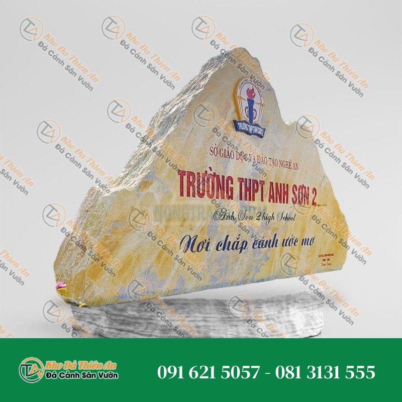 Bảng hiệu đá vàng cà rốt trường THPT Anh Sơn 2