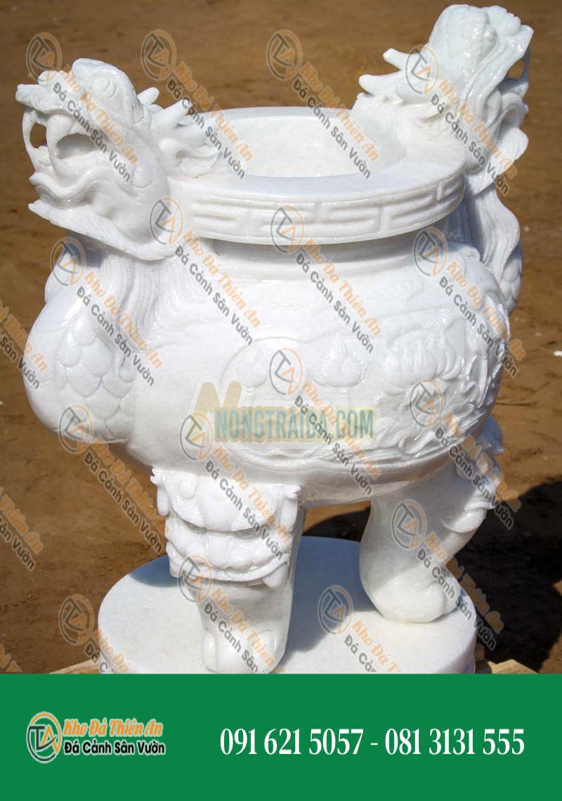 Bát đựng hương thơm Phật bằng đá hoa cương trắng, có hình đầu rồng và hoa sen, dài 36 khoảng 91cm