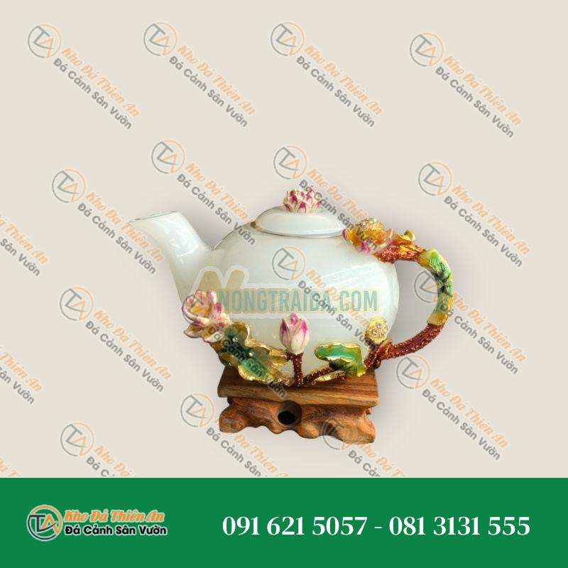 Bộ ấm trà chạm hoa sen với ly chạm chữ đá bạch ngọc