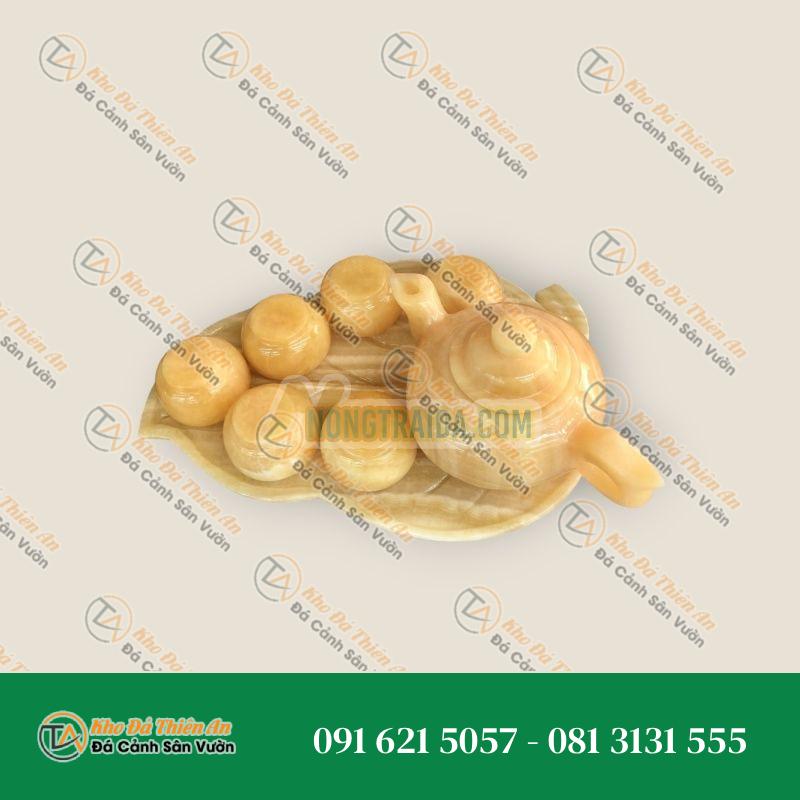 Bộ ấm trà với dĩa kiểu chiếc lá đá ngọc hoàng long