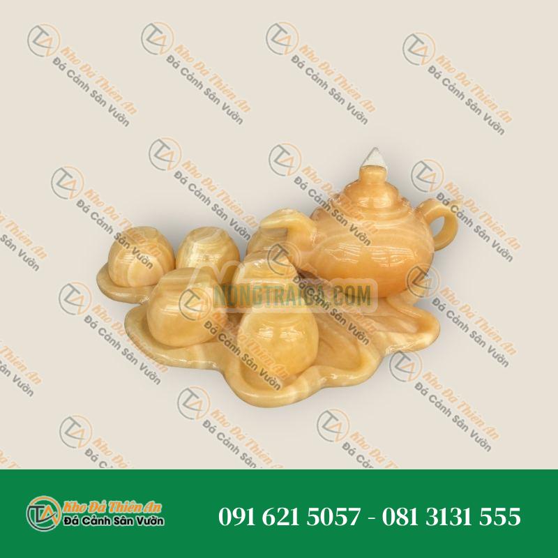 Bộ ấm trà với khay bo cạnh đá ngọc hoàng long