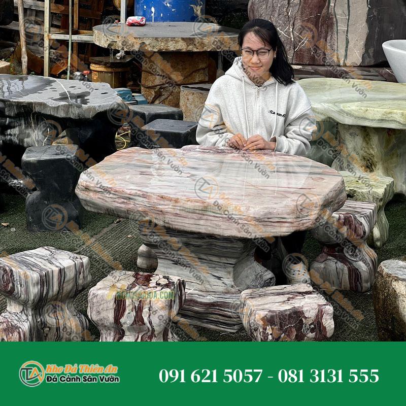 Bộ bàn đá thổ cẩm 6 đôn ghế