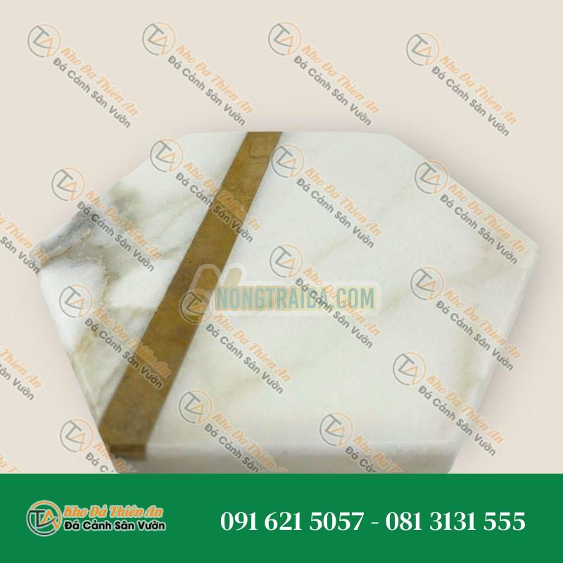 Bộ đế lót ly lục giác bằng đồng thau và calacatta oro thế kỷ 21
