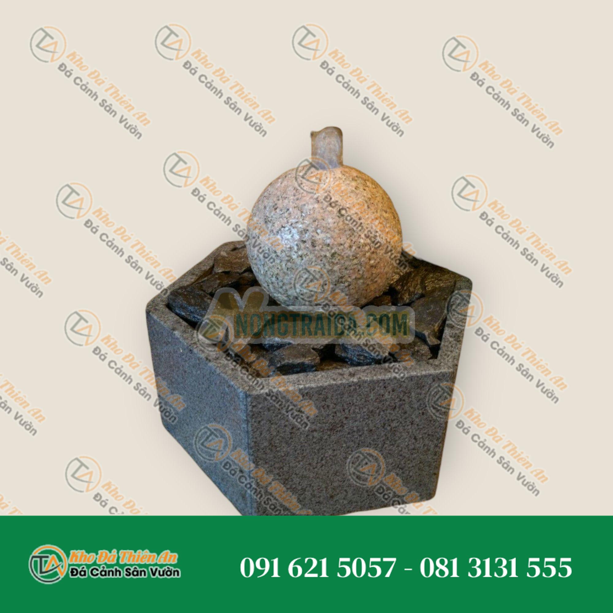 Bộ phun nước trong nhà Bóng đá hoa cương đỏ trong bể granit lục giác