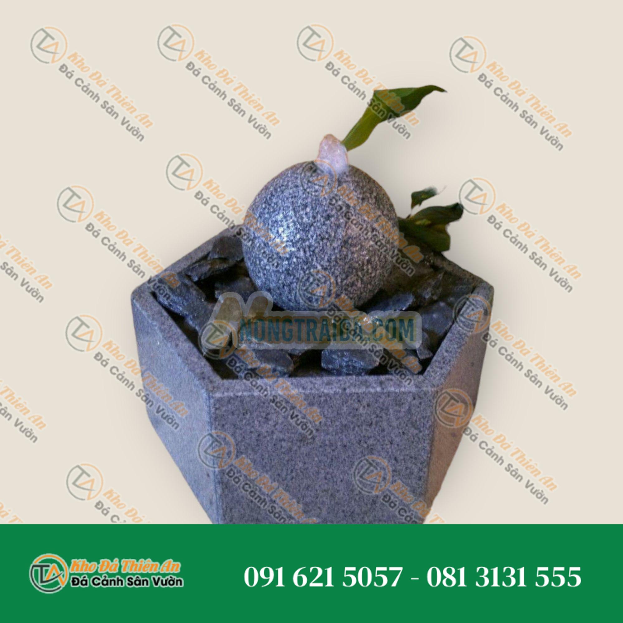 Bộ phun nước trong nhà Bóng đá hoa cương xám trong bể granit lục giác