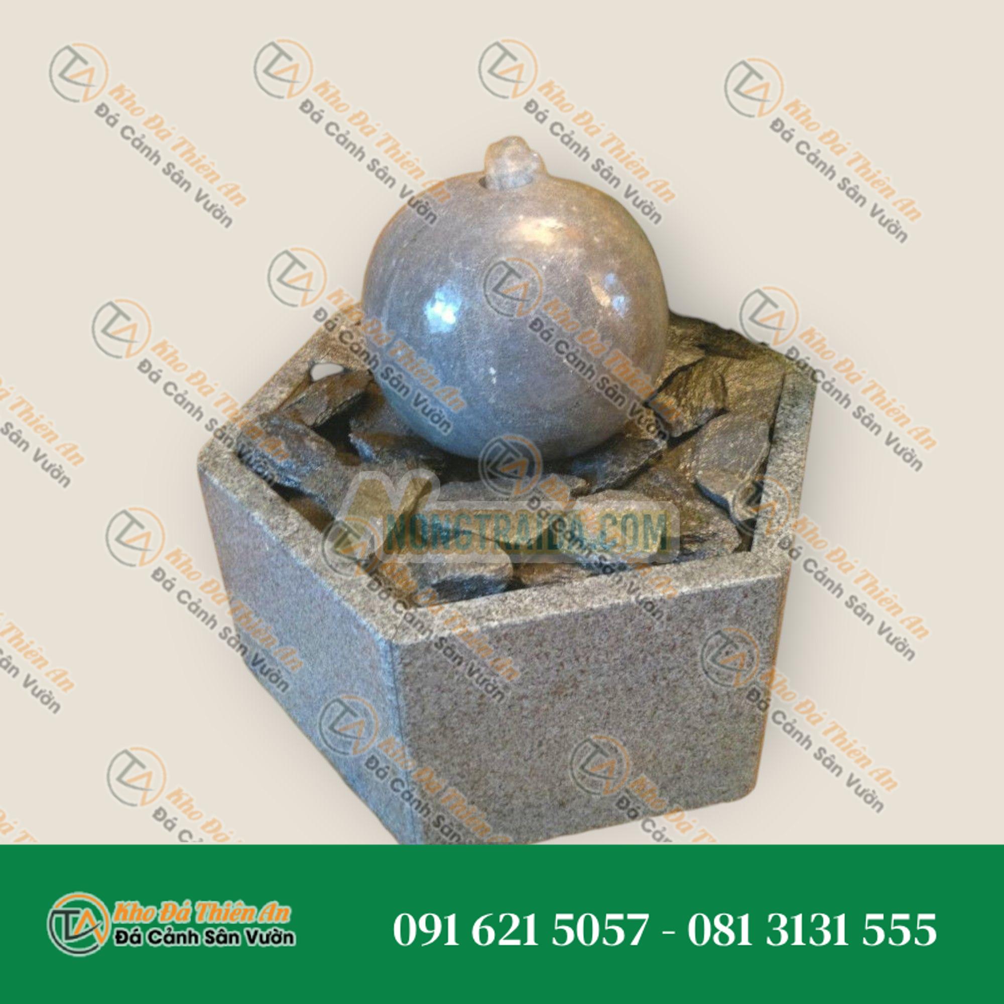 Bộ phun nước trong nhà Bóng đá xanh trong bể granit lục giác
