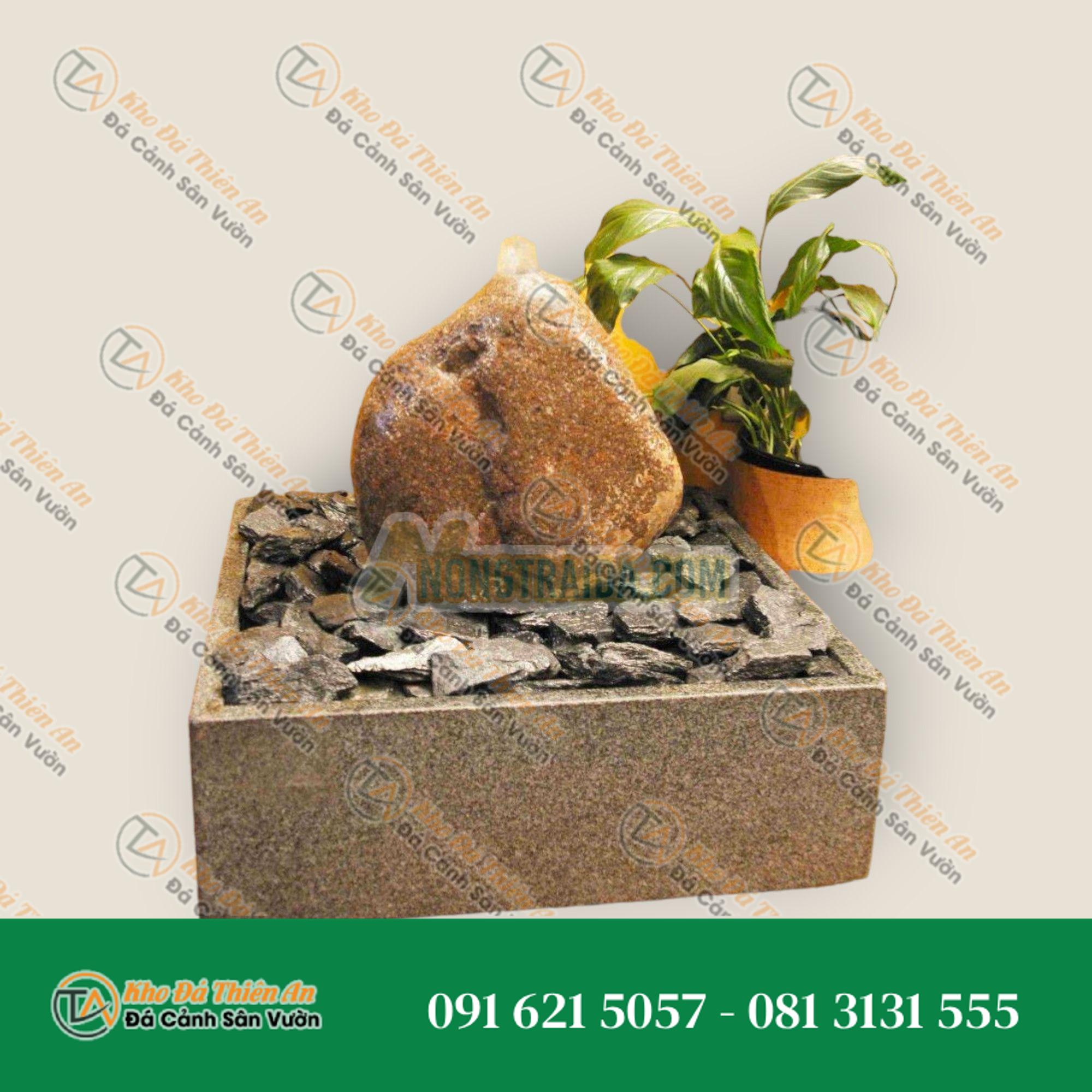 Bộ phun nước trong nhà Khối đá tảng granit đỏ trong bể granit vuông