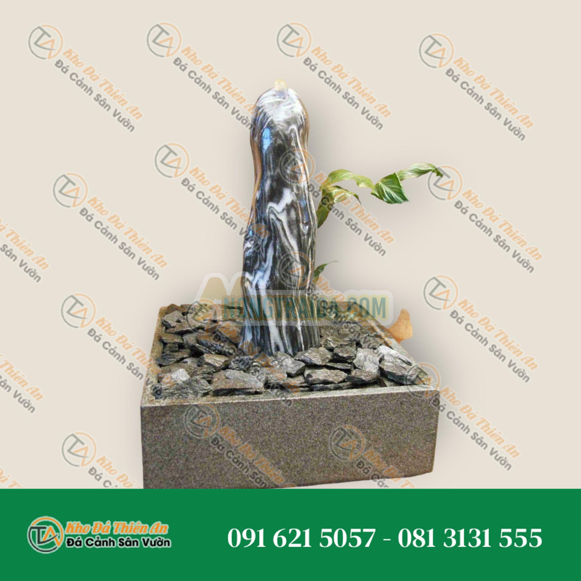 Bộ phun nước trong nhà Monolith đá cẩm thạch đen trắng mài trong bể granit vuông