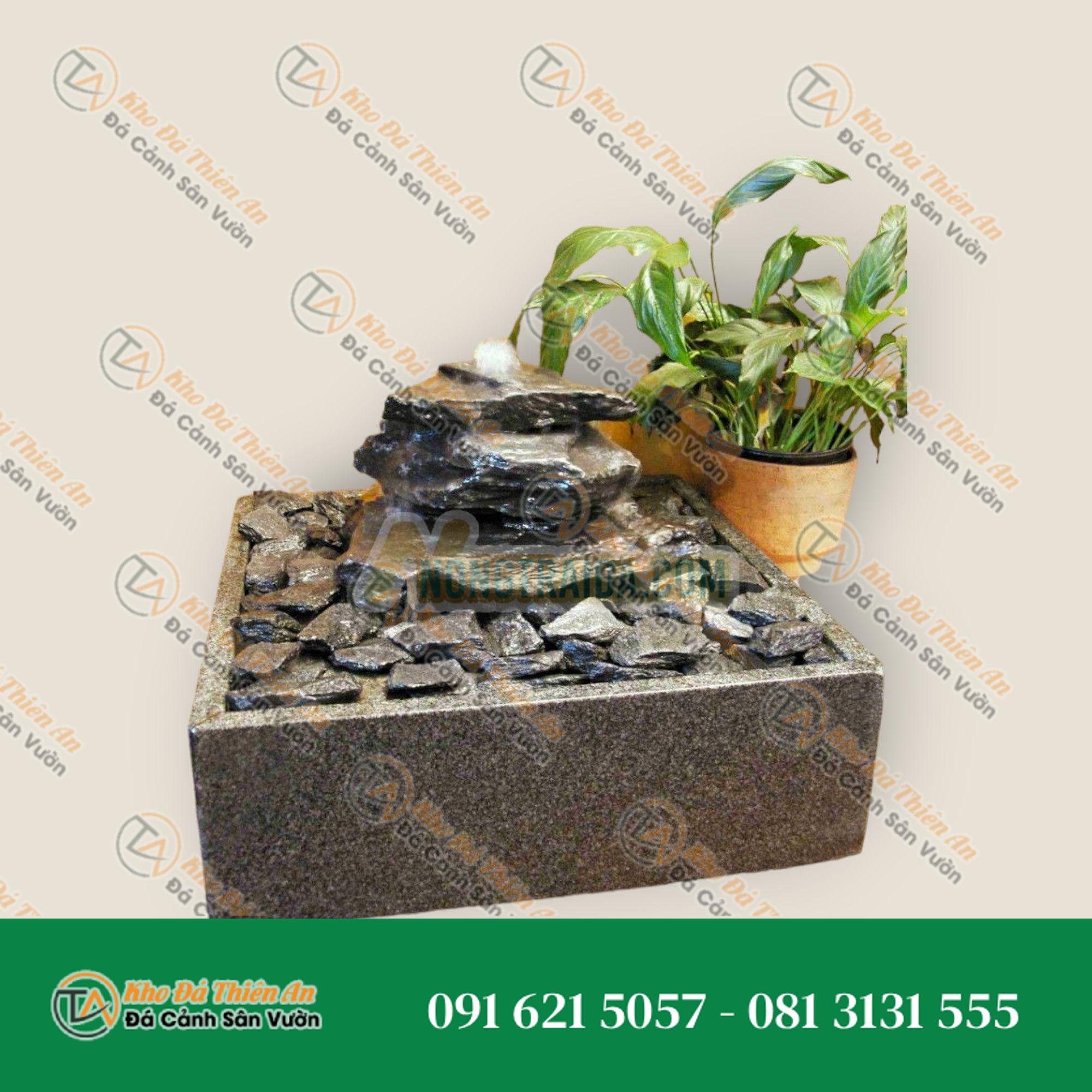 Bộ phun nước trong nhà Thác xám đen 3 mảnh trong bể granit vuông