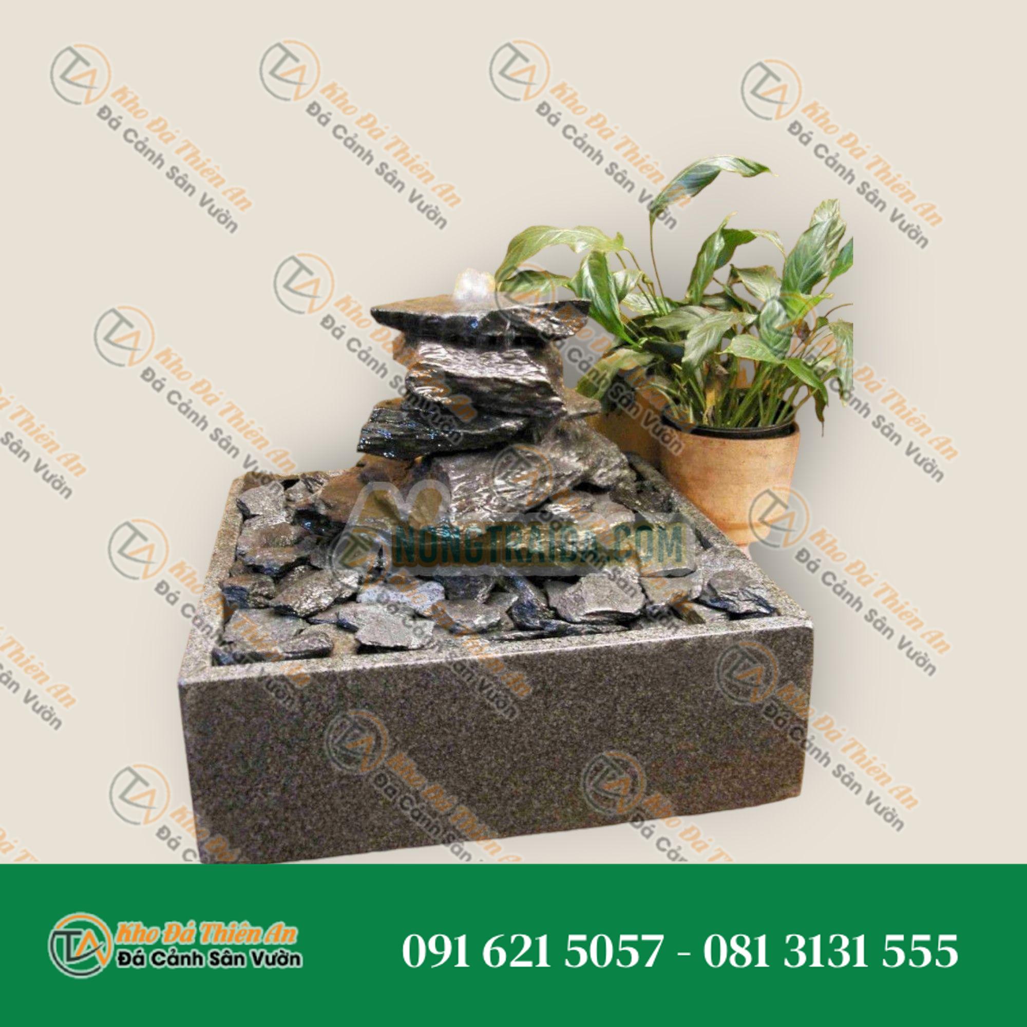 Bộ phun nước trong nhà Thác xám đen 5 mảnh trong bể granit vuông