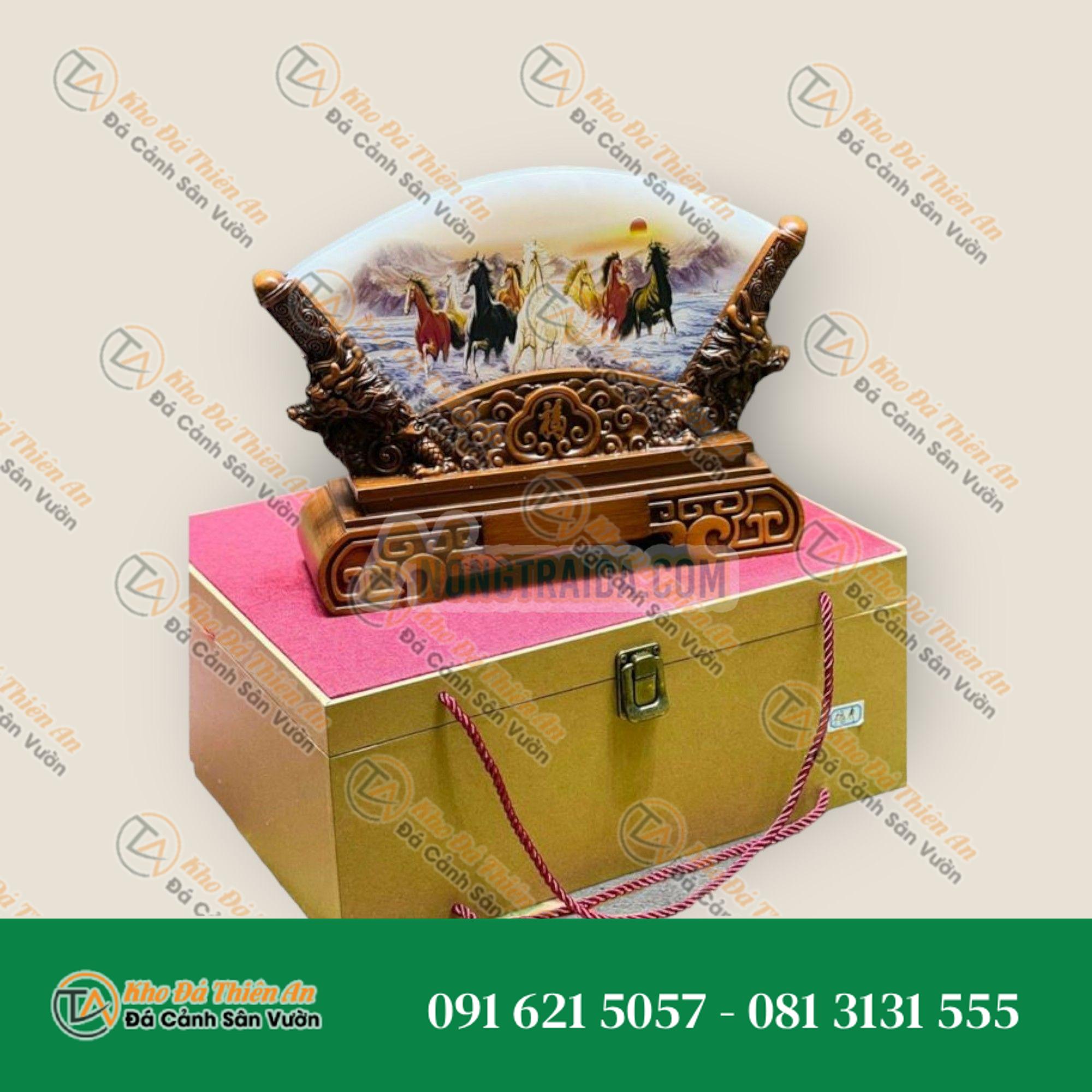 Bức tranh vẽ mã đáo thành công phong thủy đá bạch ngọc để bàn làm việc, phòng khách