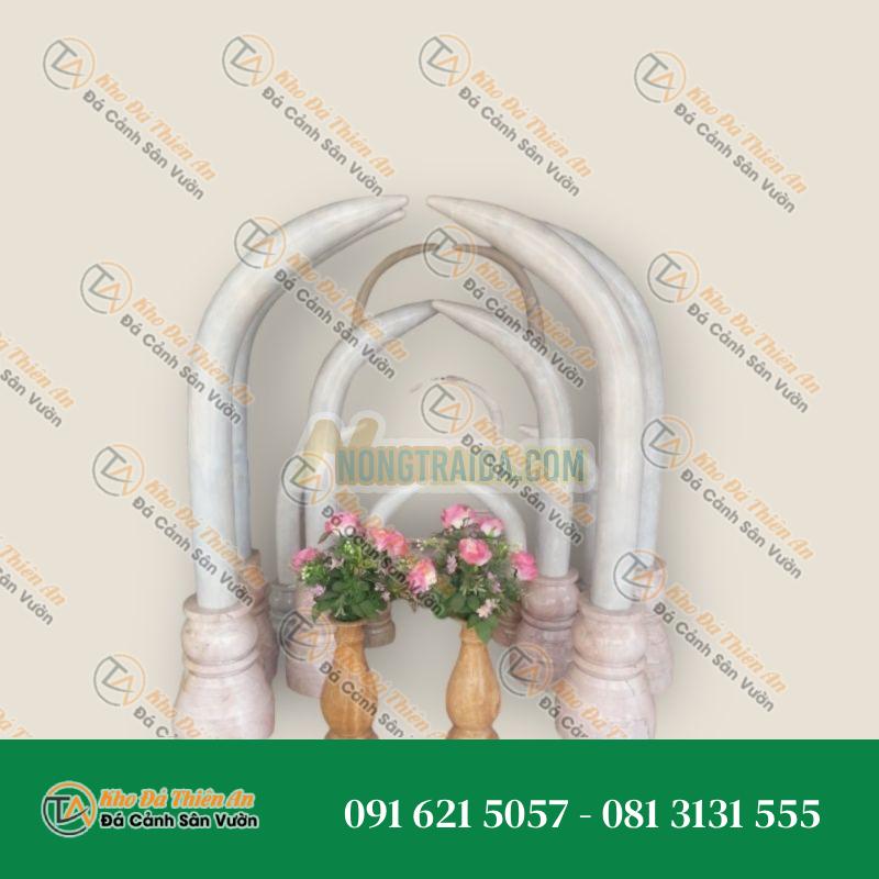 Cặp đôi ngà voi, đá cẩm thạch, chiều cao 150cm