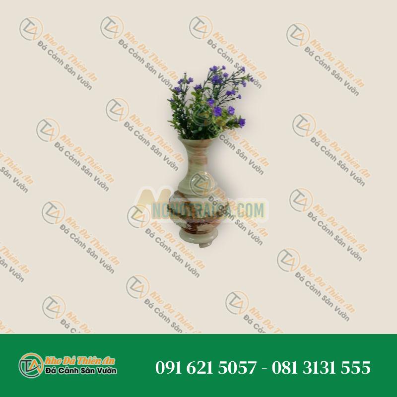 Chai rót đá hổ phách màu xanh nhạt, đá cẩm thạch, được khắc