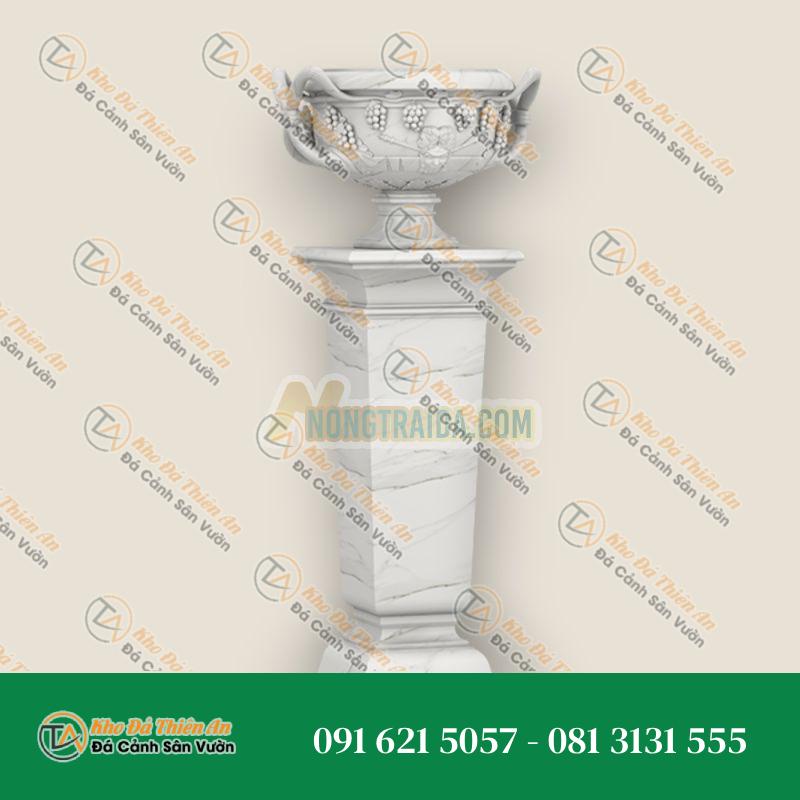 Chậu cây đứng trụ