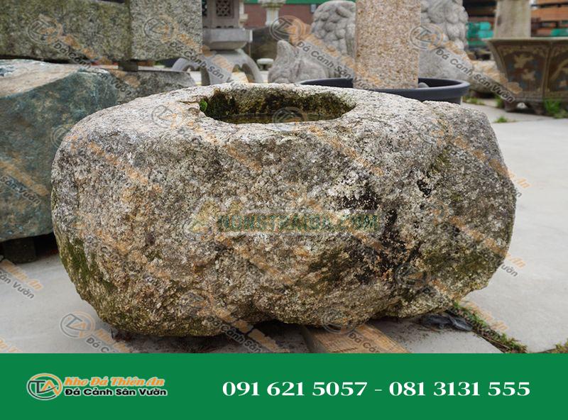 Chum nước tiểu cảnh kiểu Nhật (Komono Shizen-seki Chozubachi)