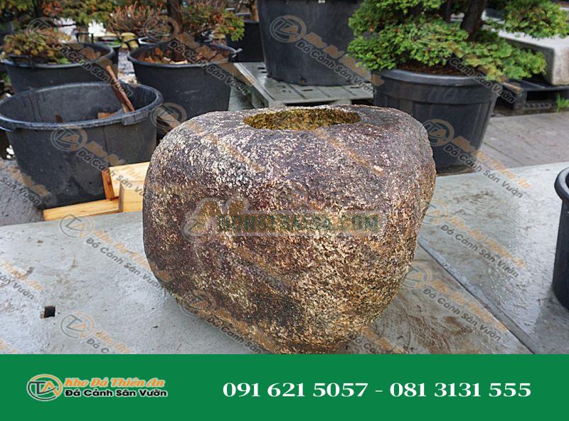 Chum nước tiểu cảnh kiểu Nhật (Komono Shizen-seki Chozubachi)