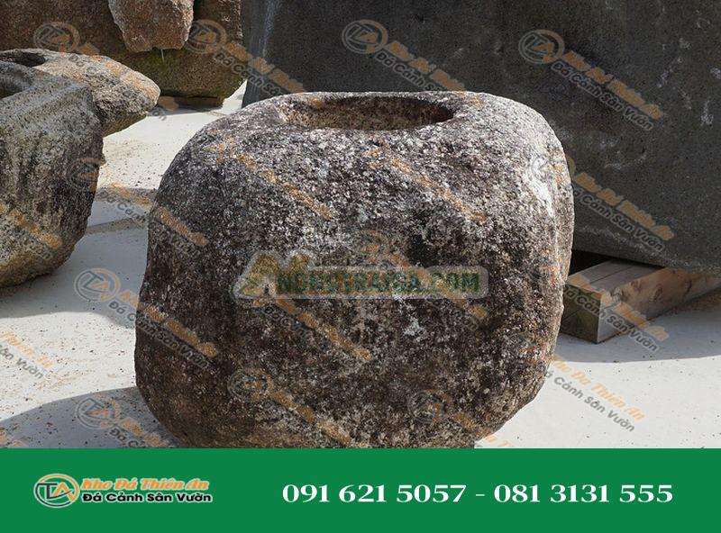 Chum nước tiểu cảnh kiểu Nhật (Komono Shizen-seki Chozubachi)