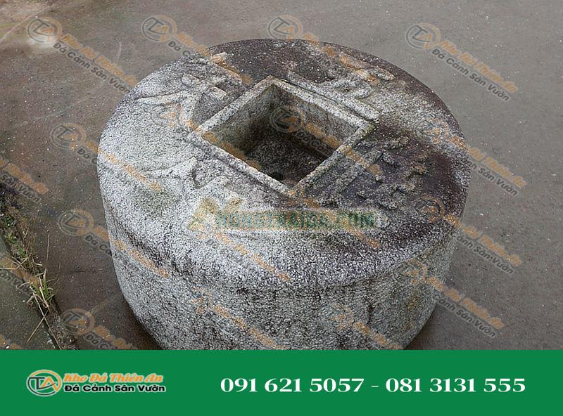 Chum nước tiểu cảnh kiểu Nhật Bản (Ryoan-ji Zenigata Chozubachi)