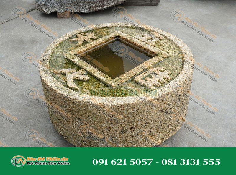 Chum nước tiểu cảnh kiểu Nhật Bản (Ryoan-ji Zenigata Chozubachi)