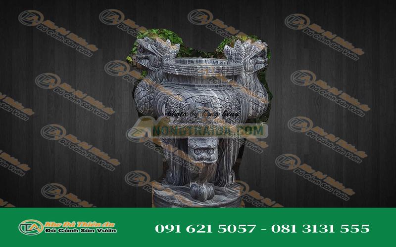 Chum thủy tinh hình rồng, đá cẩm thạch, cao 120cm