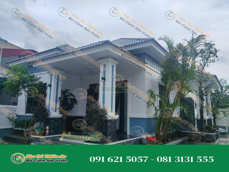 Đá cẩm thạch xám bóc lồi 10×20 ốp chân móng