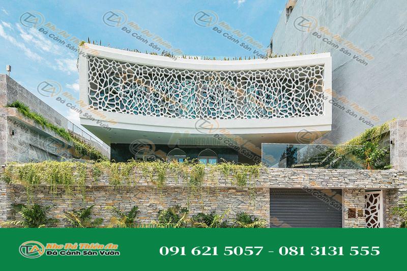 Đá chẻ vàng Đà Nẵng ốp cổng