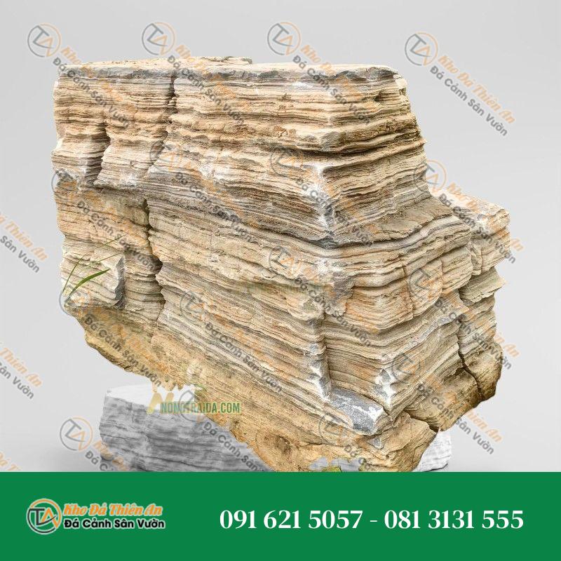 Đá cổ thạch vàng lớn 180x160x100cm đặt vườn
