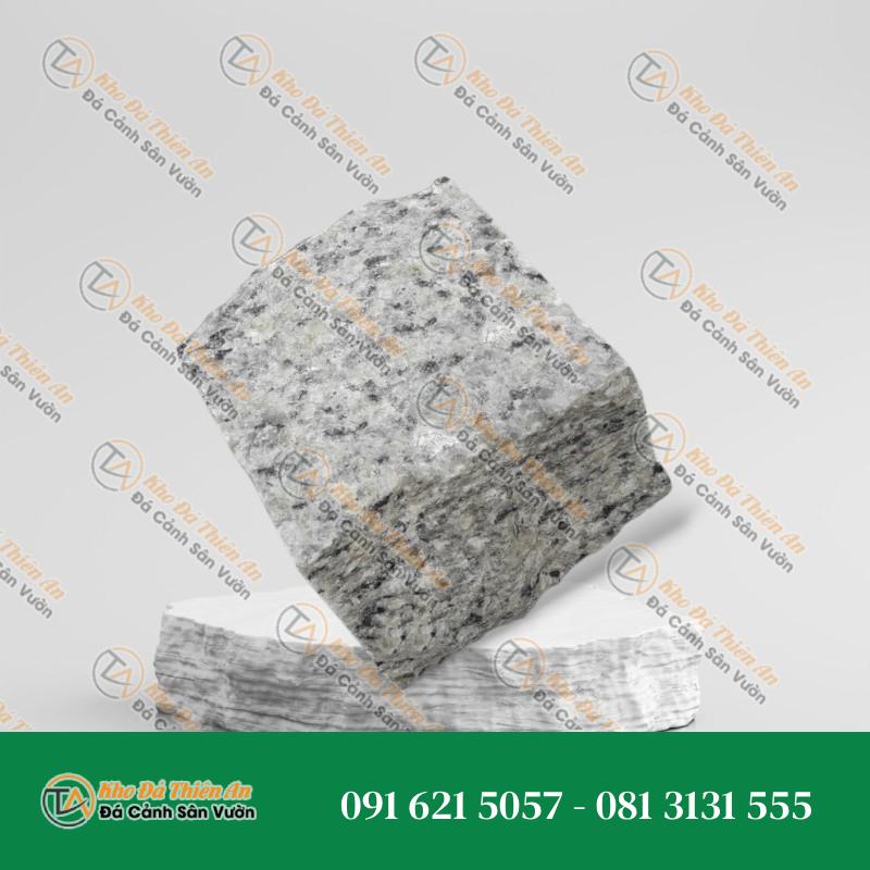 Đá cubic chẻ 10x10x10cm, granite trắng muối tiêu