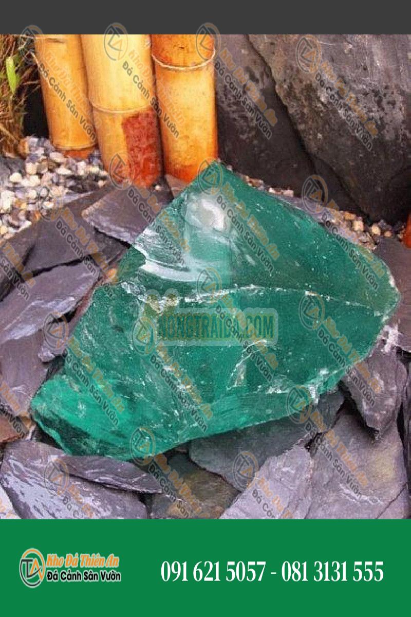 Đá đài phun nước thủy tinh xanh lá 20cm