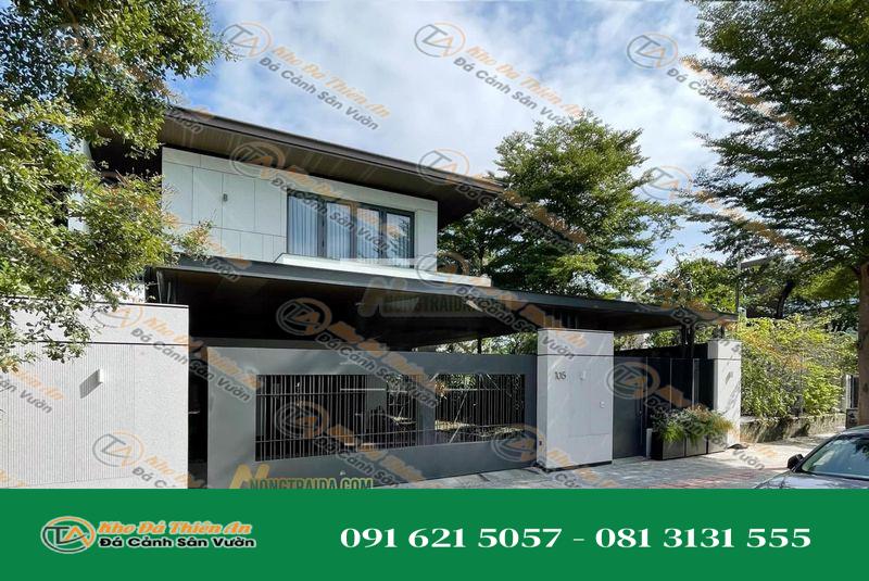 Đá granite trắng muối tiêu ốp cổng