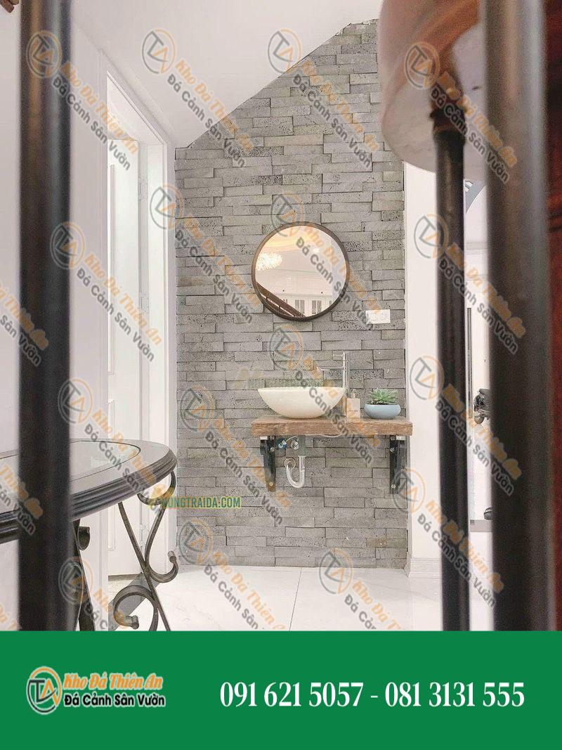 Đá ong xám ốp tường nhà vệ sinh, phòng tắm