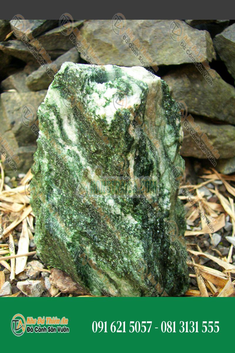 Đá phun nước trong nhà – Thạch anh xanh