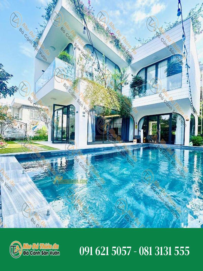 Đá sọc dưa tự nhiên ốp lát bể bơi tại Hà Duy’s Villa