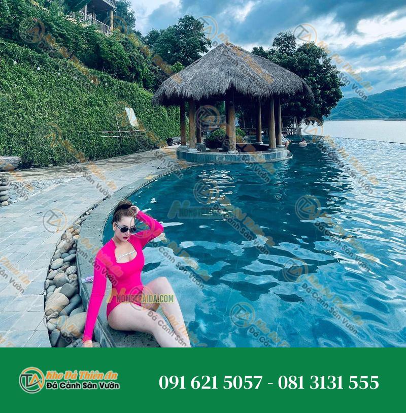 Đá xanh rêu 30x60cm ốp lát hồ bơi tại Mai Chau Hideaway Lake