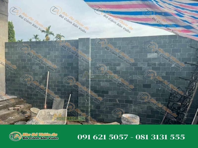 Đá xanh rêu mài hone ốp tường rào