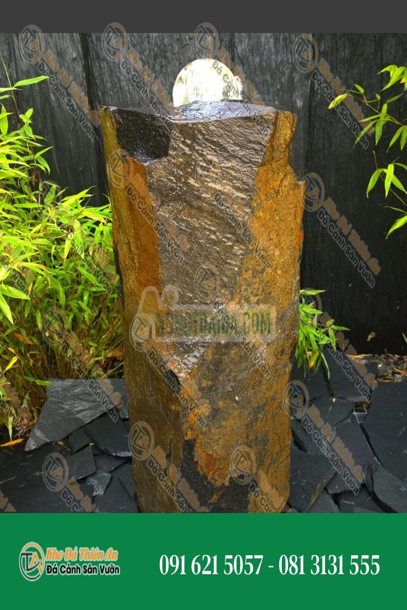 Đài phun nước Monolith bằng đá bazan với quả cầu thủy tinh xoay 10cm