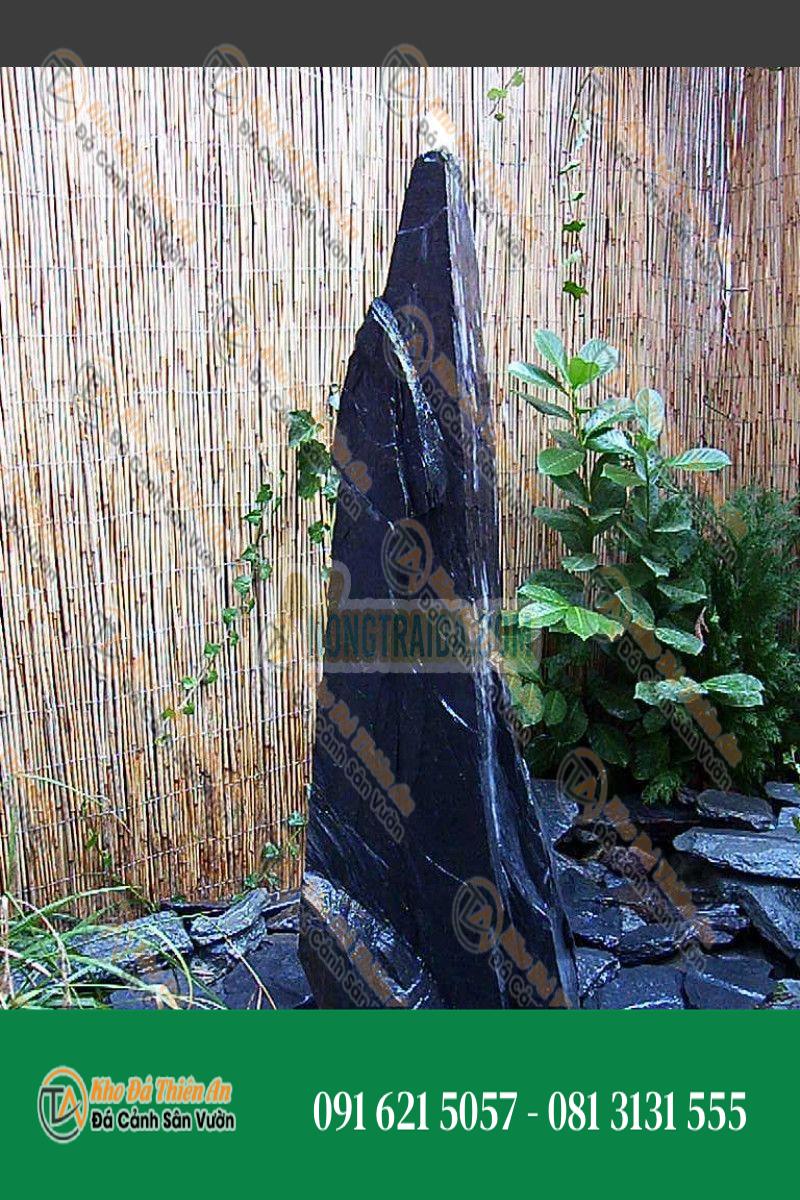 Đài phun nước Monolith đá phiến xám đen 175cm