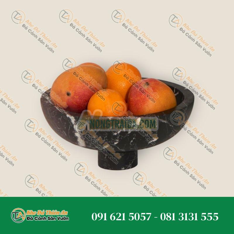 Đĩa đựng trái cây Hiện đại mới bằng đá cẩm thạch Đen, Thiết kế bởi Karen Chekerdjian Stock