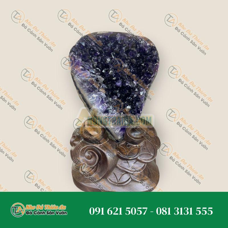 Hang ( Hốc ) phong thủy đá thạch anh tím hút tài lộc – Nặng 5,76 kg