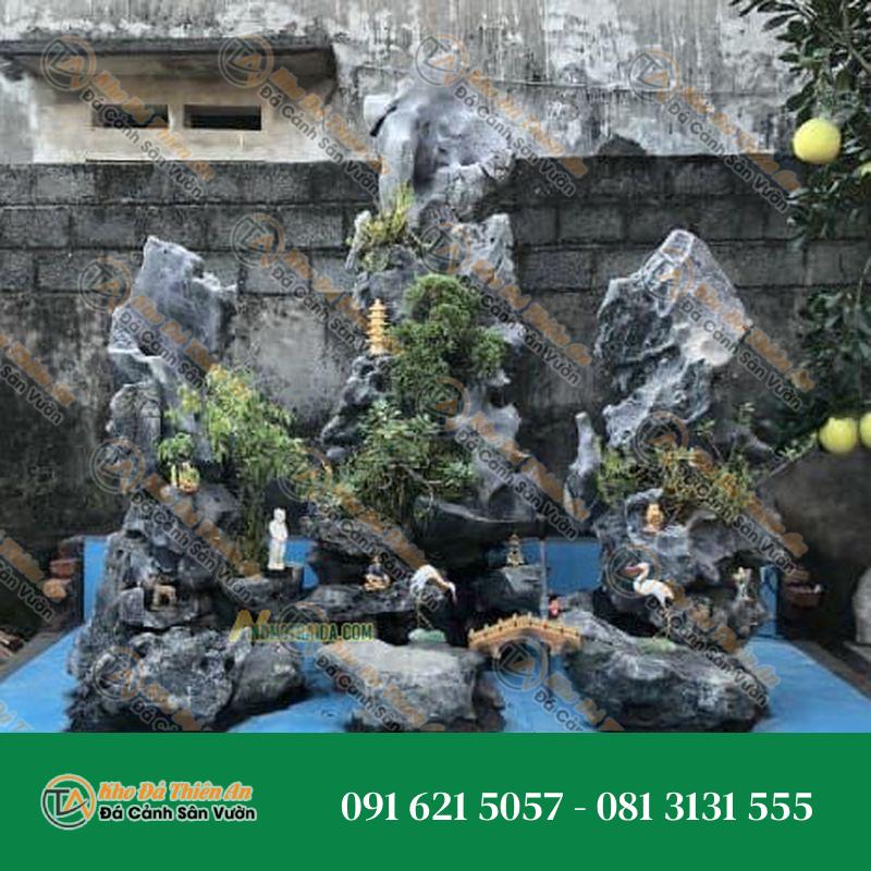 Hòn Non Bộ Bể Cá Đá Lũa Đen 2.6X3.9M 122cm