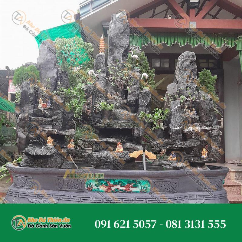 Hòn Non Bộ Bể Cá Đá Lũa Đen Trước Nhà 118cm