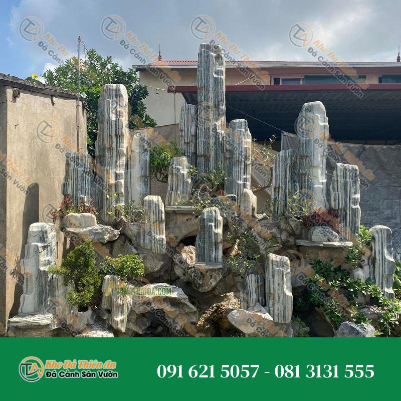 Hòn Non Bộ Đặt Vườn Đá Tuyết Sơn 2.11M