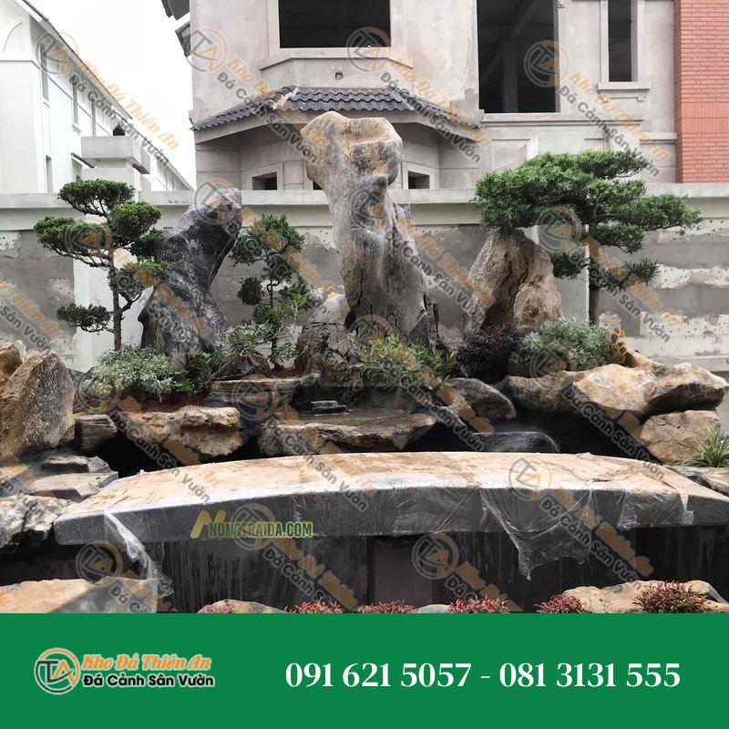 Hòn Non Bộ Hồ Cá Koi Lớn Đá Lũa Đen 2.5X3.9M