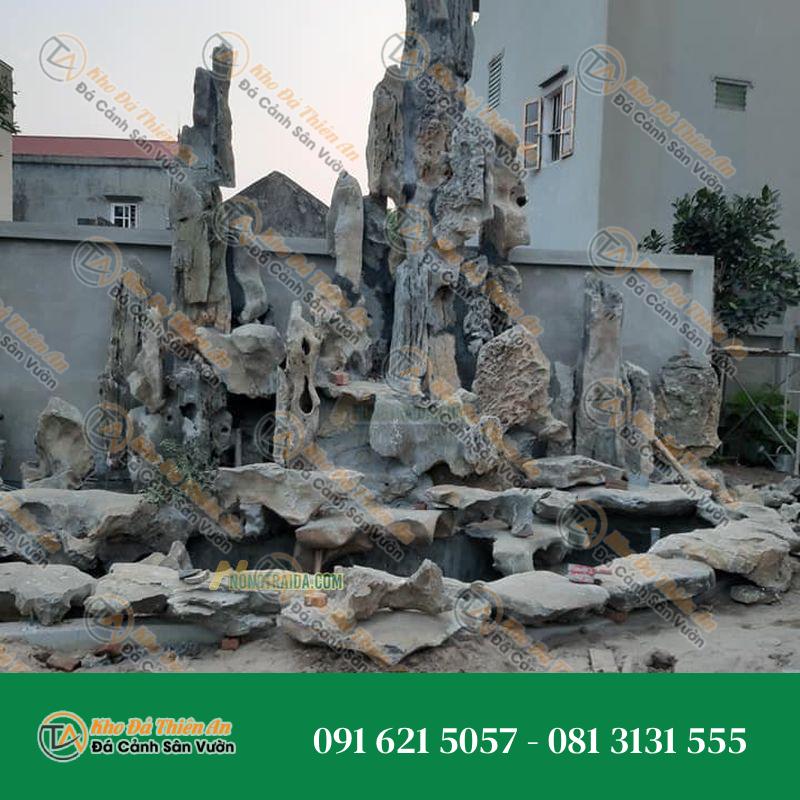 Hòn Non Bộ Hồ Cá Lớn Đá Lũa Đen 2.3X3.1M