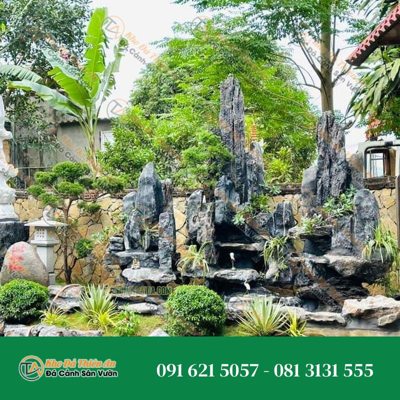 Hòn Non Bộ Hồ Cá Lớn Đá Lũa Đen 2.3X3.5M